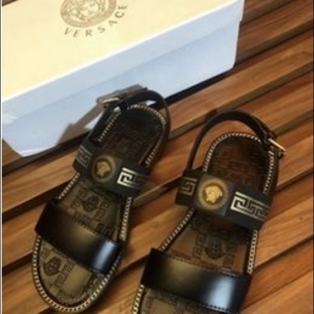 Brand new Versace sandals eu 34-48